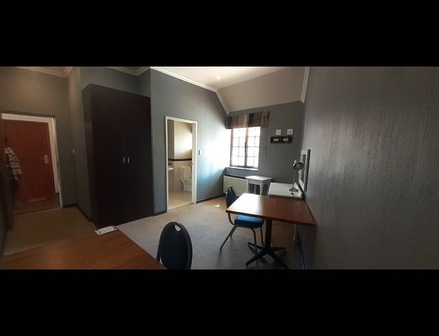 19M² OFFICE TO LET IN RANDJESPARK